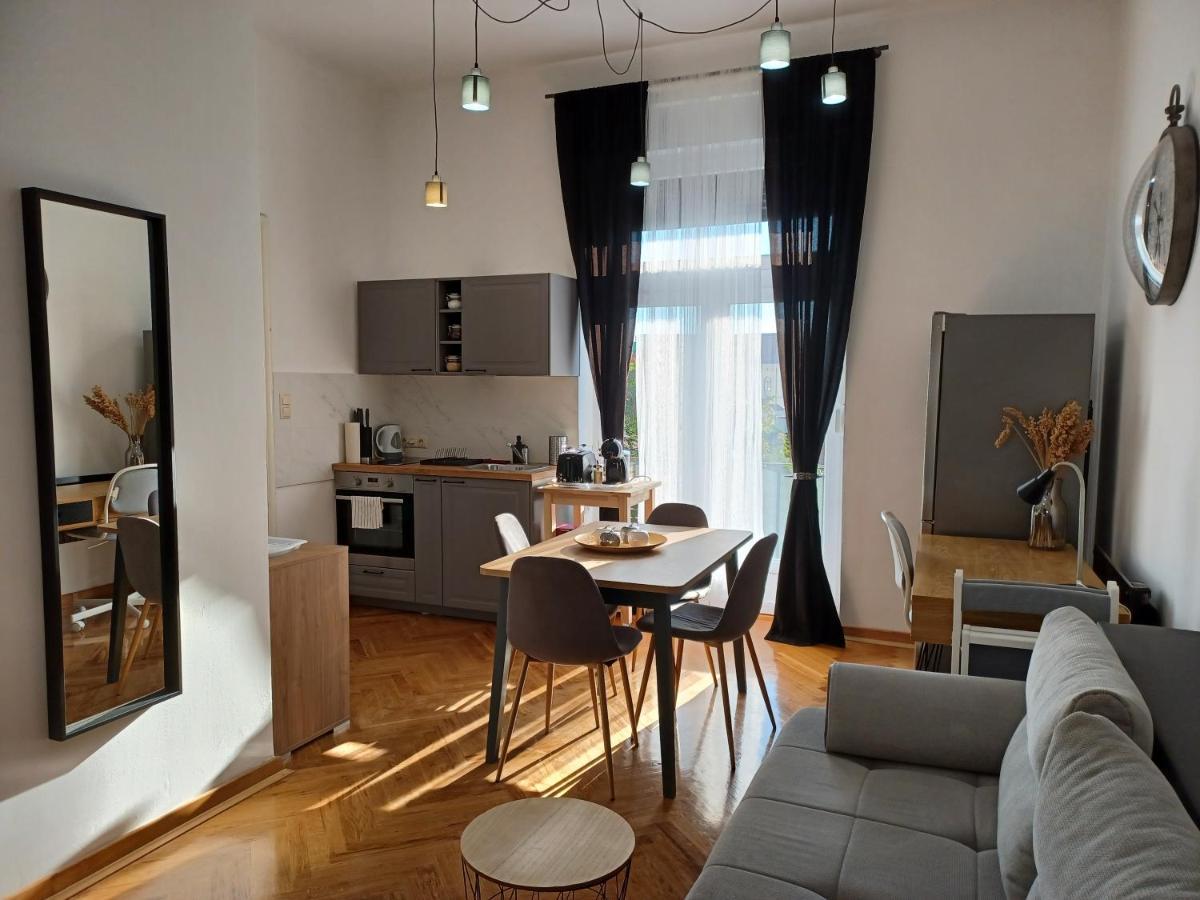 Apartment Hesperia Загреб Екстериор снимка