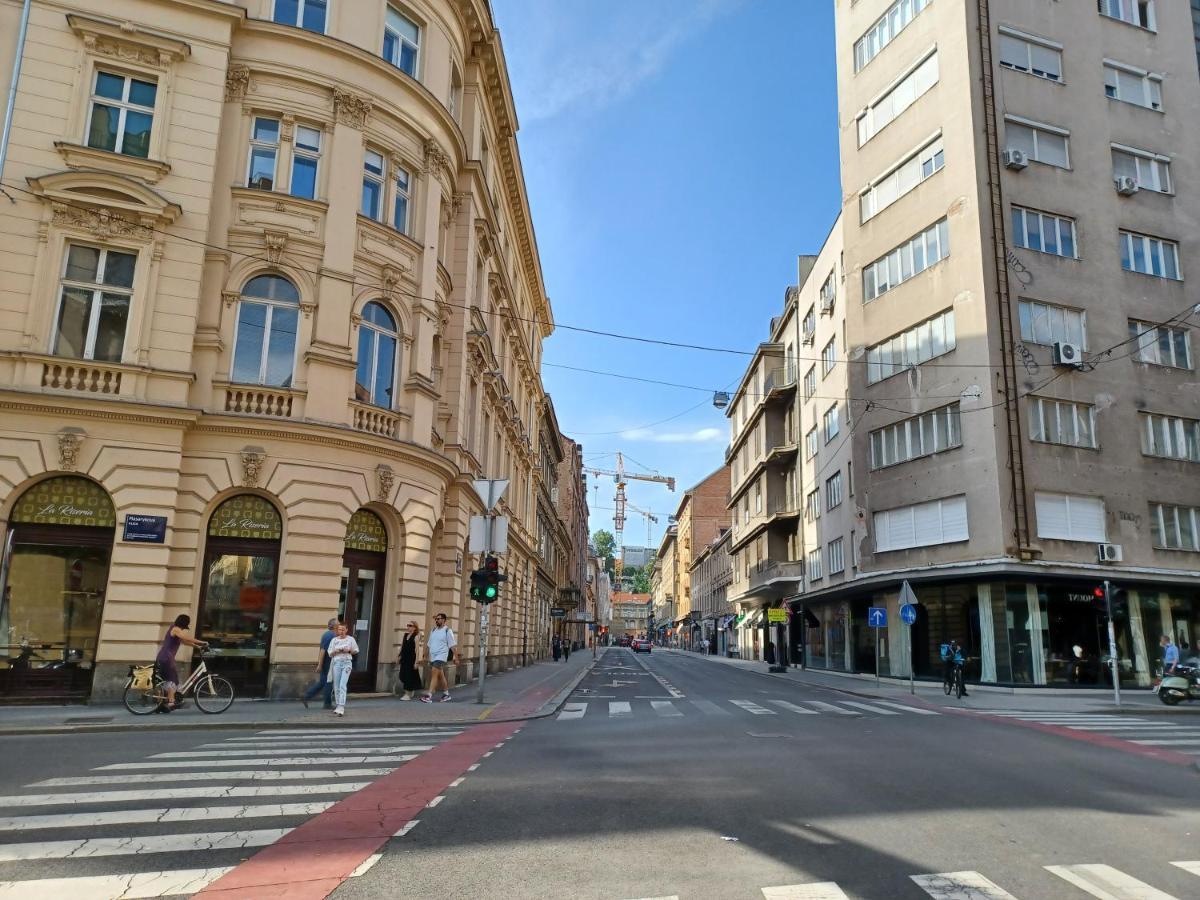 Apartment Hesperia Загреб Екстериор снимка