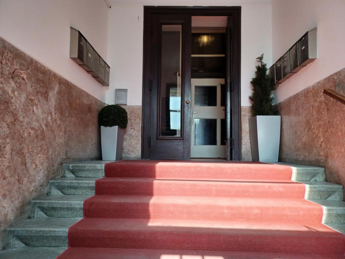 Apartment Hesperia Загреб Екстериор снимка