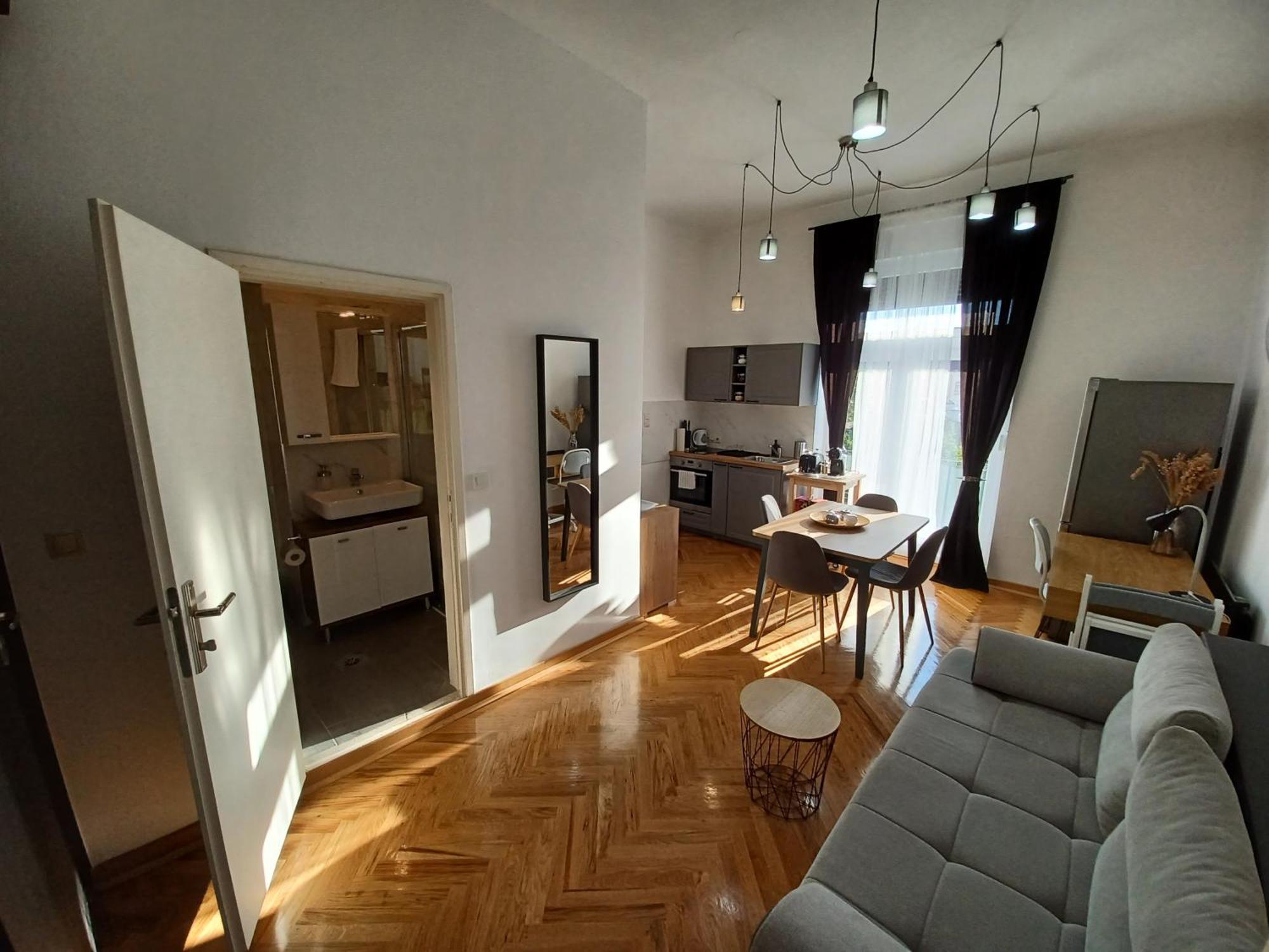 Apartment Hesperia Загреб Екстериор снимка